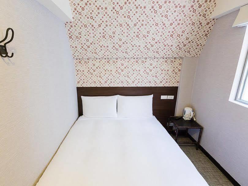 Holiday Fun Hostel Тайпей Екстериор снимка