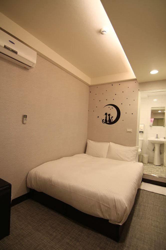 Holiday Fun Hostel Тайпей Екстериор снимка